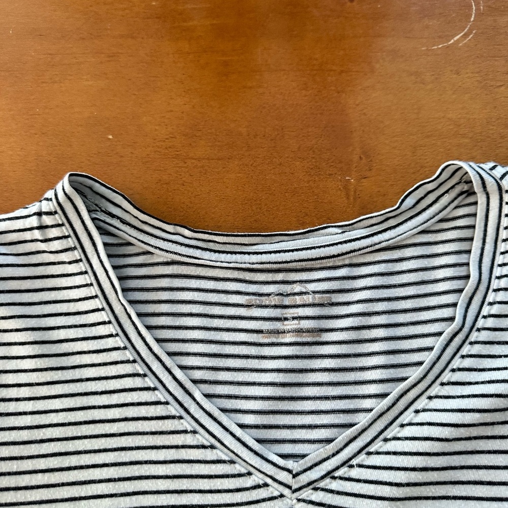 Women’s short sleeve top - Picture 2 of 4